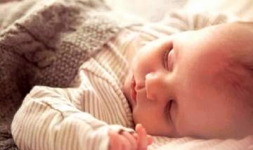 Expertos crean ropa inteligente para prevenir la muerte súbita de bebés