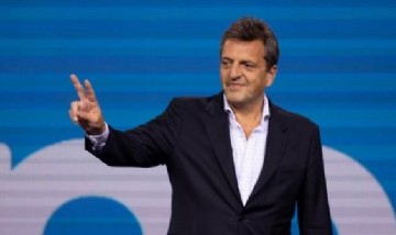 Massa apuntó contra Milei en el Día de la Independencia: "¿Puede ser soberano un país que entrega sus recursos?"