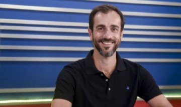 El intendente de Junín cambió su postura: "Ahora te conduce Milei, con tu amigo el pastor que convierte los pesos en dólares"