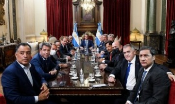 Massa recibió a los gobernadores en el marco del debate por el Acuerdo con el FMI