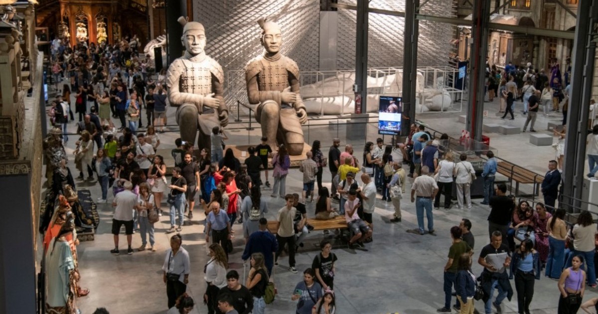 Calesitas con regalos, espacios culturales abiertos y recorridos al aire libre forman parte de la agenda porteña para disfrutar en familia en la previa del 6 de enero.