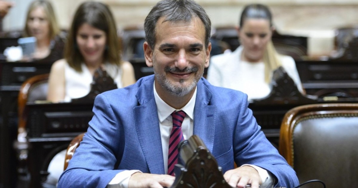 El dirigente afirmó que ninguna operación militar puede traer democracia, denunció una violación al derecho internacional y acusó al Gobierno argentino de usar el conflicto con fines electoralistas.