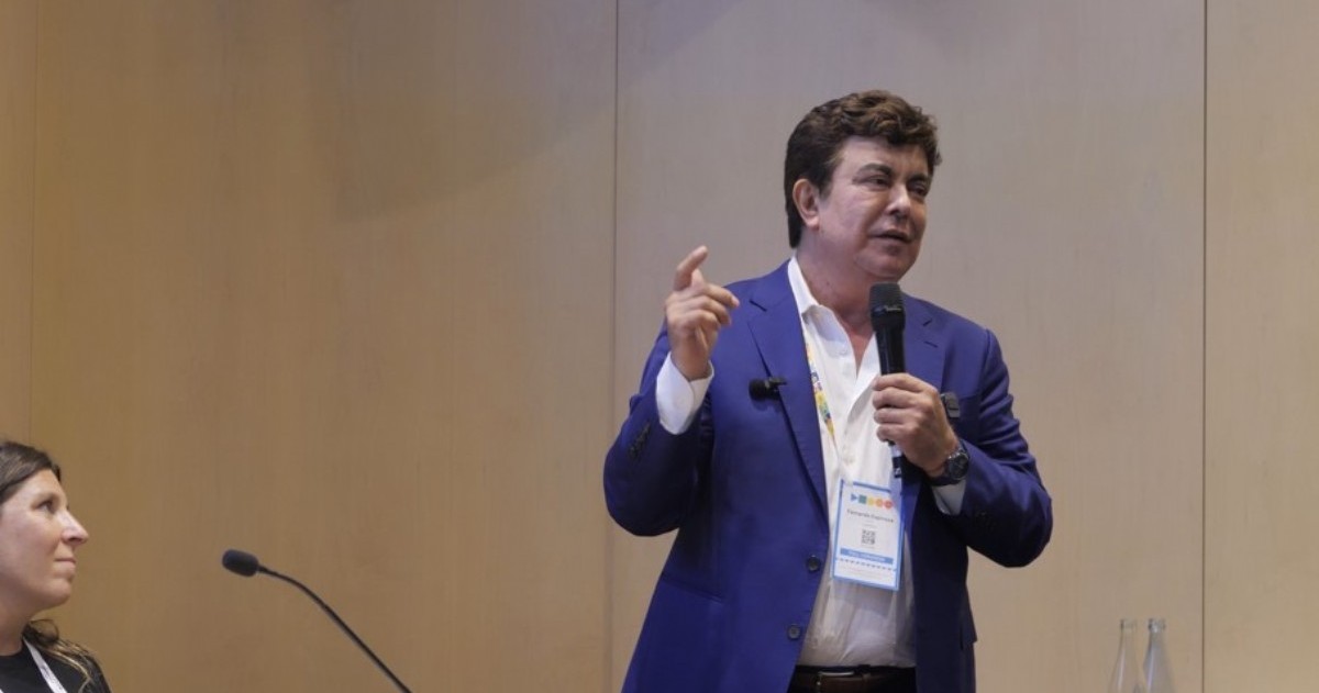 El intendente de La Matanza y líder de la Federación Argentina de Municipios alerta sobre el “cientificidio” del gobierno nacional al suspender financiamiento a proyectos de investigación.