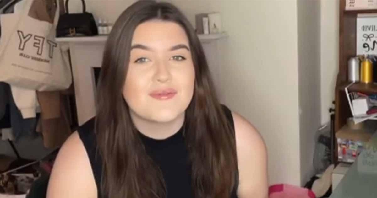 Maisie Crompton, de 19 años, que vive en Cambridge, comenzó a bordar como pasatiempo para evitar que se aburriera.