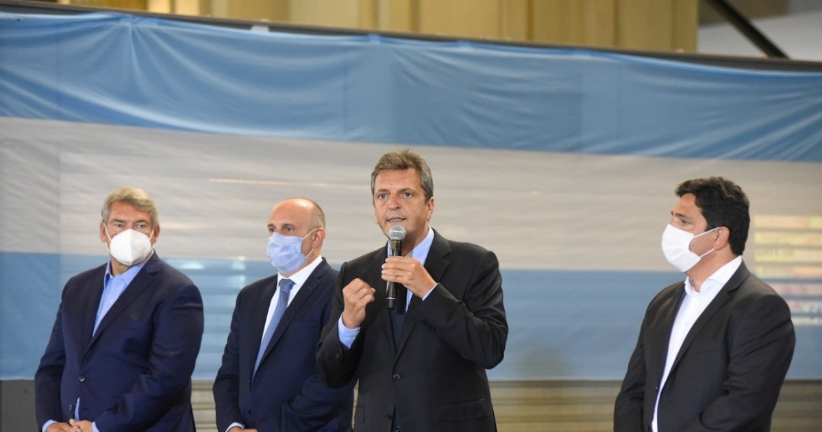 El titular de la Cámara baja, Sergio Massa, participó de la inauguración del programa integral que impulsan el Ministerio de Transporte de la Nación y Trenes Argentinos.