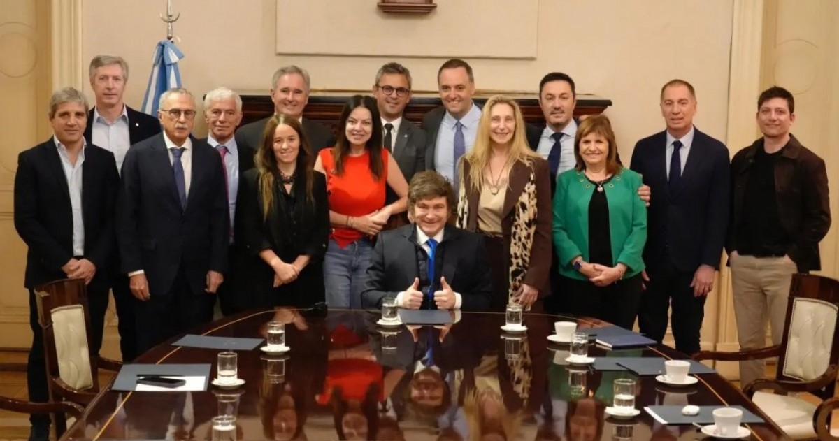 El aumento de salarios para los miembros del Gabinete está en discusión, con algunos pidiendo que se implemente desde enero, mientras que otros buscan dividirlo en etapas.