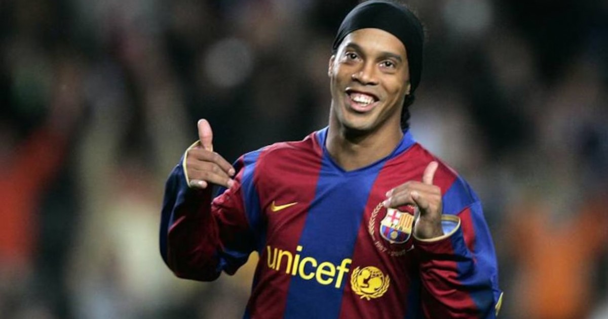 Ronaldinho presentó “Camisa 10”, su primer álbum global, con figuras internacionales y una fuerte presencia argentina.
