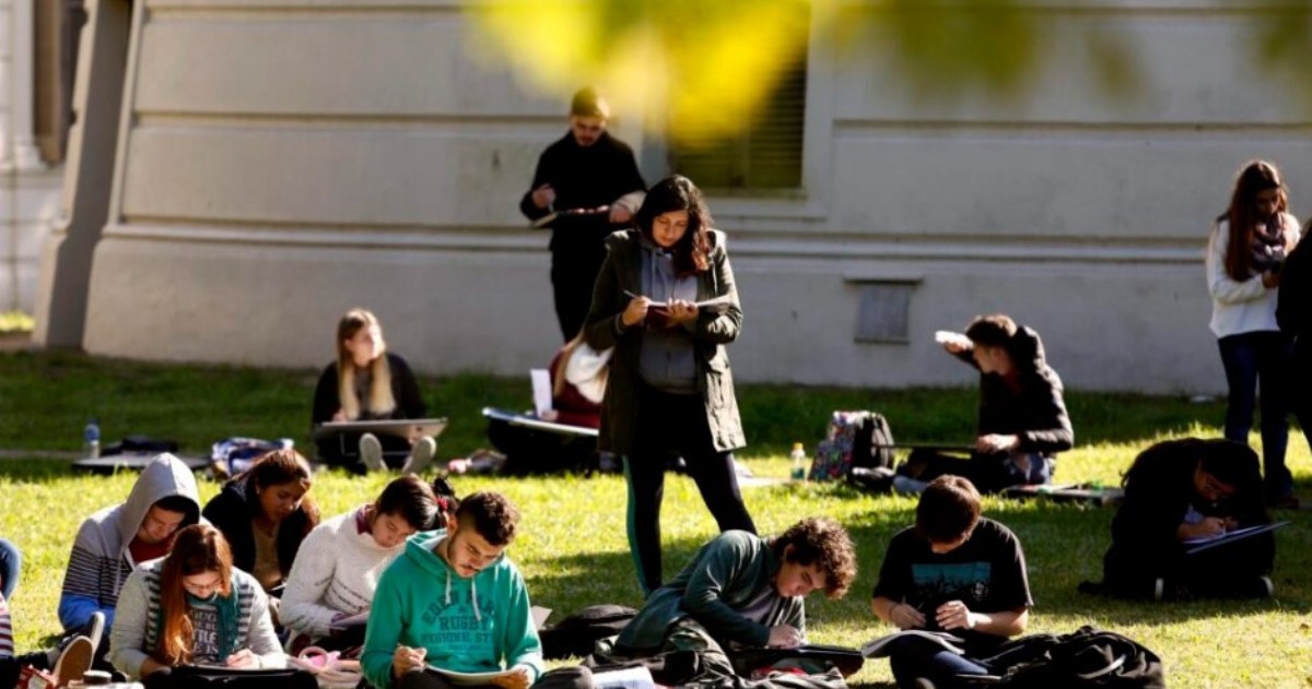 La Universidad Nacional de La Plata confirmó cuándo comenzará la inscripción para el próximo ciclo lectivo.