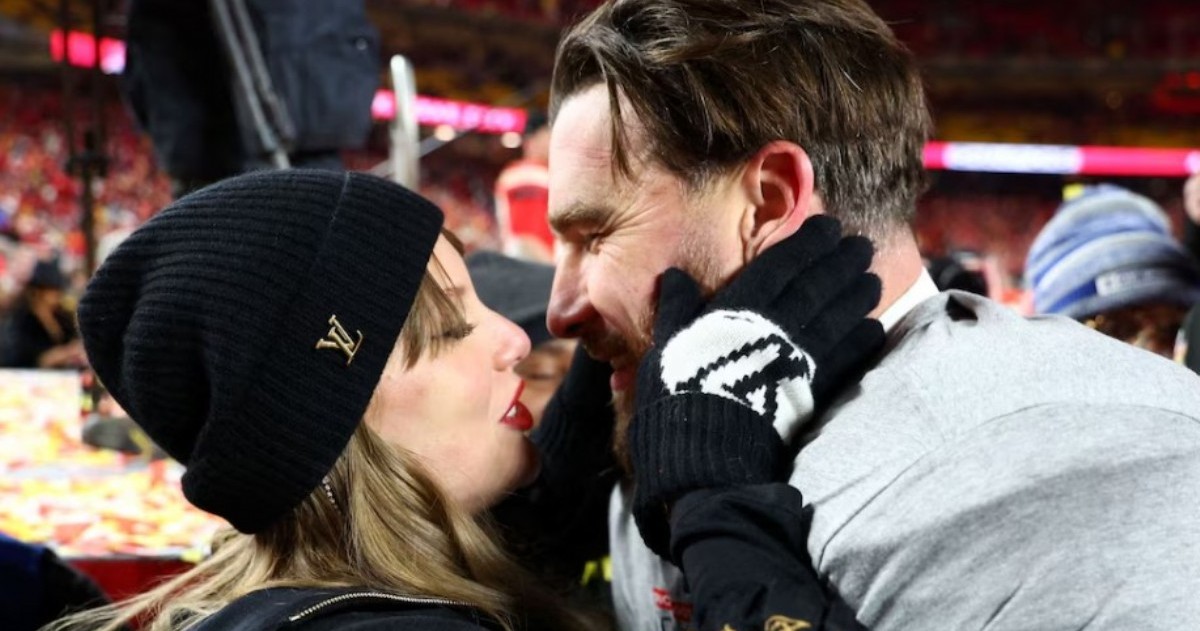 Según versiones cercanas a la pareja, la ceremonia se realizaría en Ocean House, en Rhode Island, un complejo de lujo cercano a la residencia de la cantante.