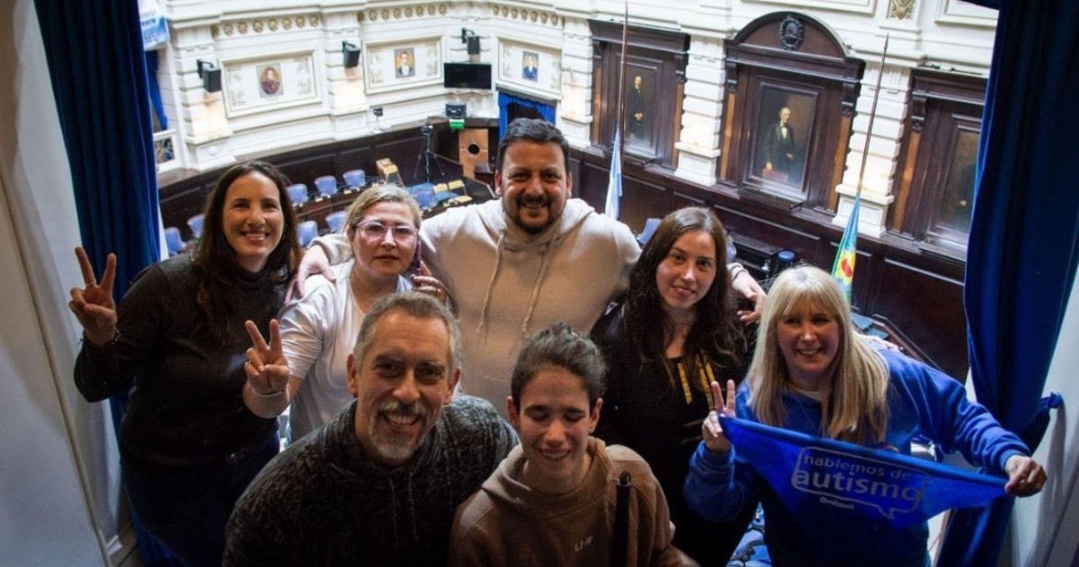 Emmanuel Santalla impulsó la adhesión bonaerense a la Ley Nacional 24.901 y destacó la sanción definitiva del proyecto en la Cámara de Diputados.
