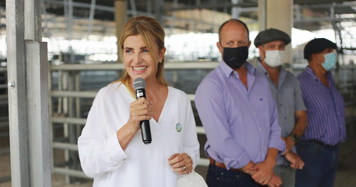 Marisa Fassi, intendenta de Cañuelas, recibió al jefe de Gabinete de la provincia de Buenos Aires, Martín Insaurralde.