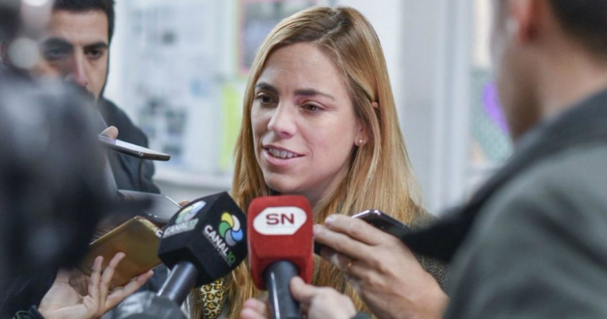 La intendenta de General Roca, María Emilia Soria, formalizó su candidatura a gobernadora de Río Negro para 2027 ante dirigentes y militantes del PJ.