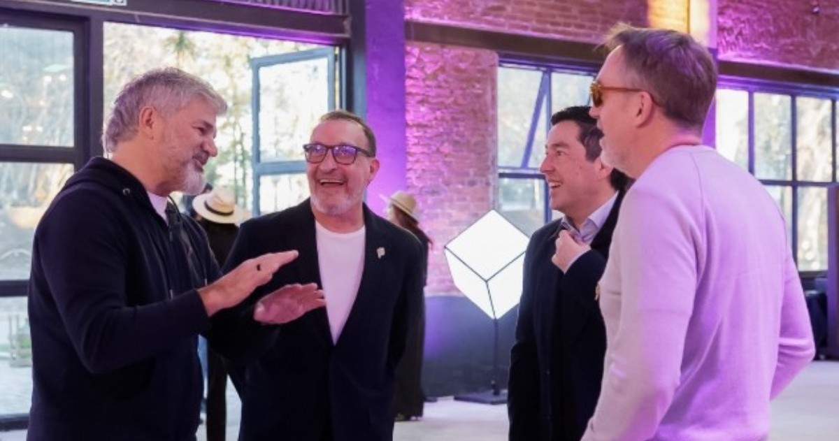 Leonardo Nardini, intendente de Malvinas Argentinas, recibió a productores vitivinícolas y destacó la importancia de impulsar políticas públicas para fortalecer la producción y el empleo.