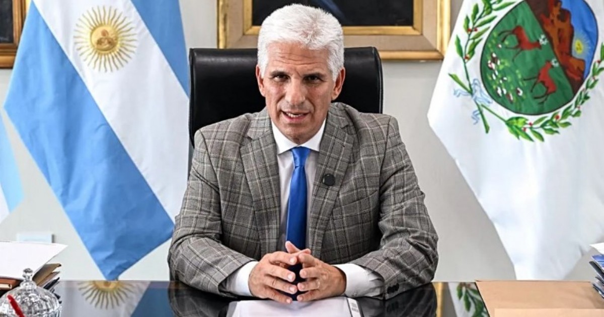 El gobernador busca achicar la estructura estatal en medio de la caída de ingresos y anticipó que enviará una nueva ley a la Legislatura.