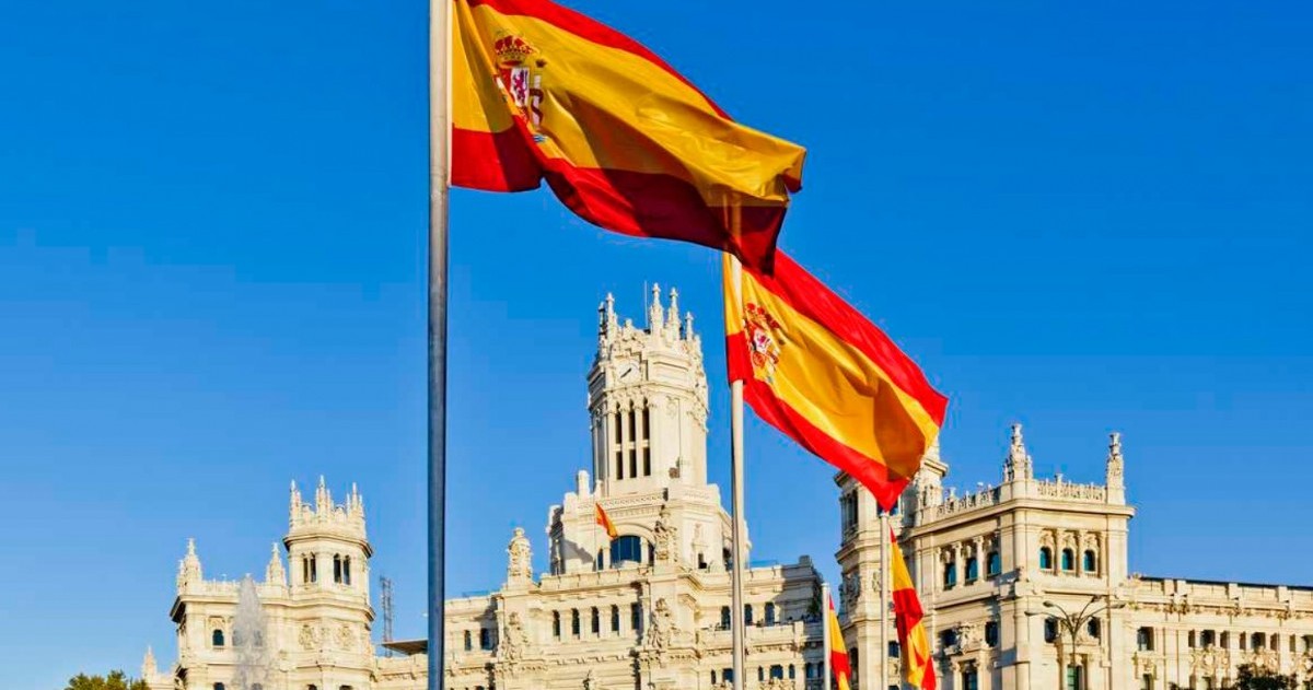 El presidente Pedro Sánchez anunció una batería de reformas para limitar el uso de redes en adolescentes y avanzar con responsabilidad penal para directivos que no eliminen contenidos ilegales.