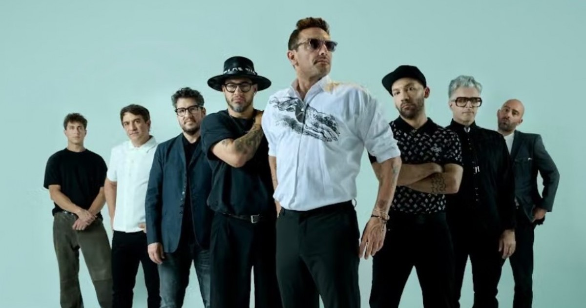 La banda uruguaya No Te Va Gustar (NTVG) celebra 32 años de carrera con la gira de su último disco, “Florece en el Caos”.