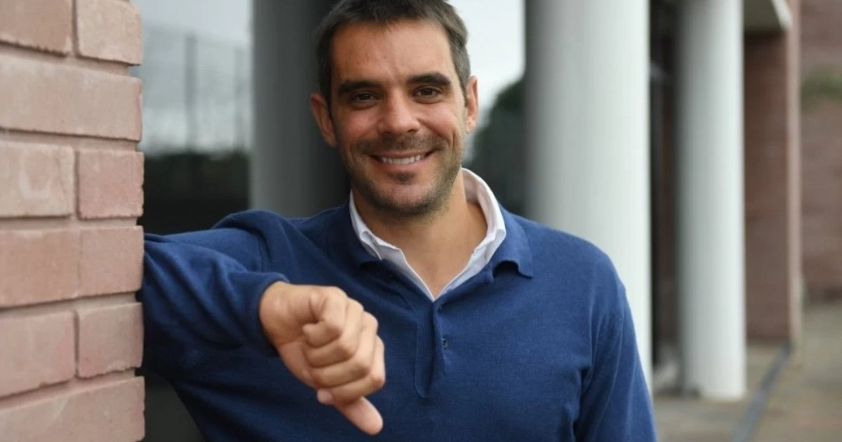 El legislador cuestionó al presidente Javier Milei, a su gabinete y también a la oposición. Afirmó que la política se aleja de los problemas reales mientras crece la incertidumbre económica.