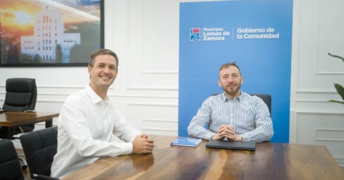 El intendente de Lomas de Zamora mantuvo una reunión con su par de San Vicente para intercambiar experiencias de gestión y poner en común ejes vinculados a políticas de seguridad y desarrollo comunitario.