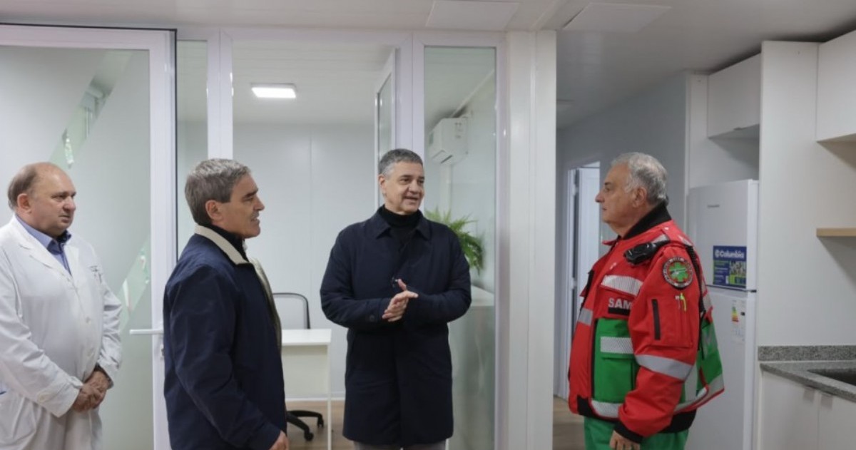 El jefe de Gobierno porteño, Jorge Macri, encabezó la inauguración de la nueva base del SAME junto al ministro de Salud, Fernán Quirós, y el director del organismo, Alberto Crescenti.