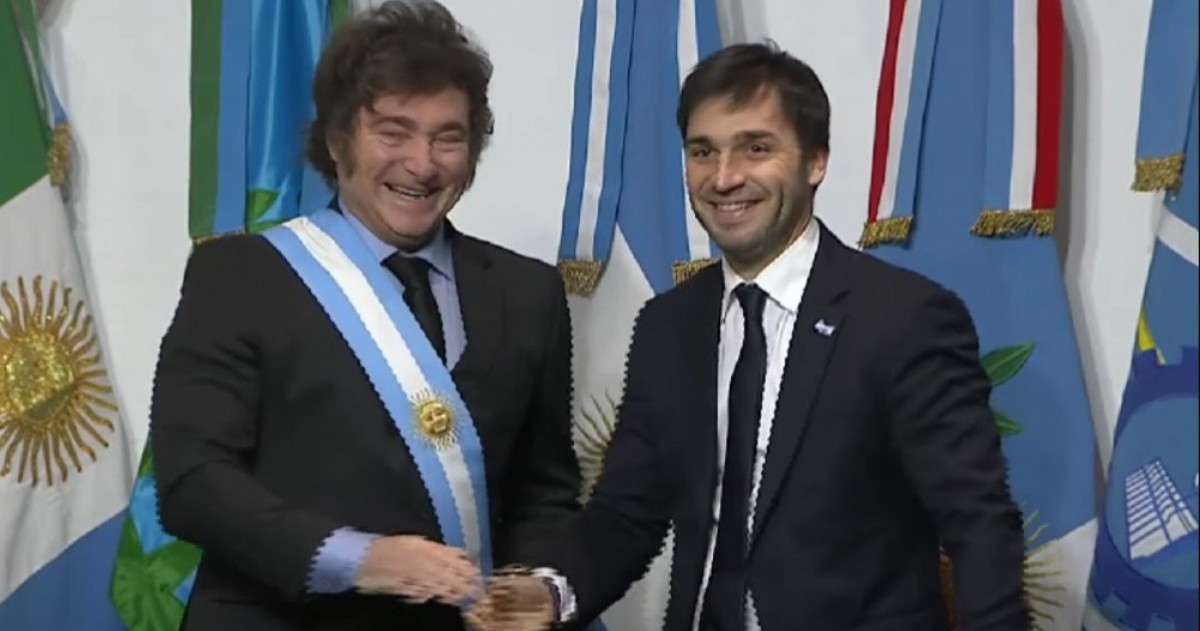 En medio del fuego que afecta a la provincia hace más de un mes, se viralizó un video con insultos y acusaciones durísimas.