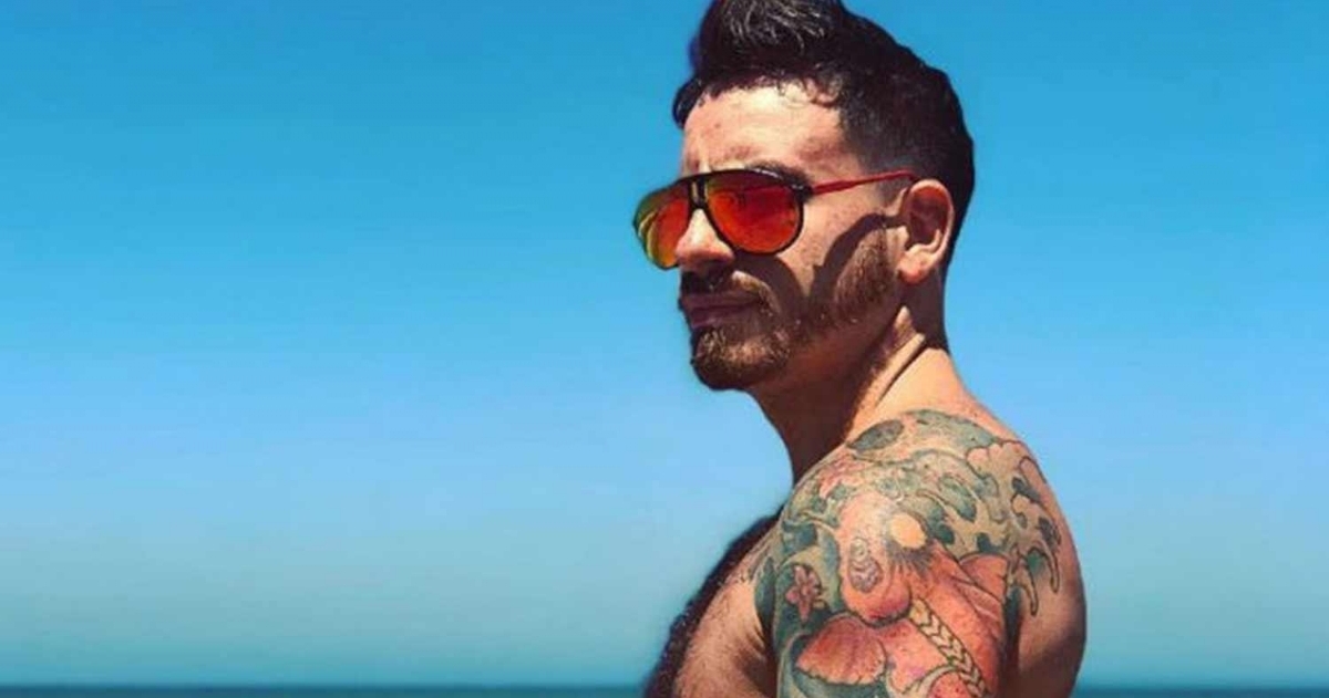 El hijo de la pareja más famosa del teatro argentino, un seductor nato.