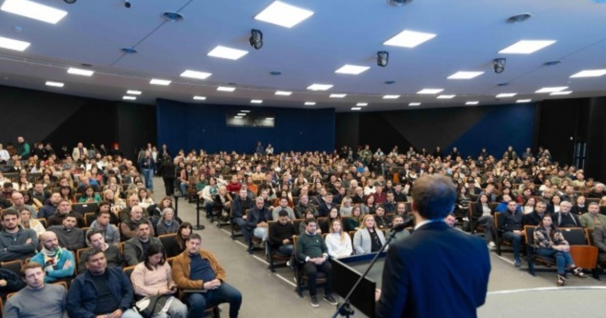 Federico Otermín presentó el Instituto Comunidad junto a autoridades de la Universidad Nacional de Lomas de Zamora.