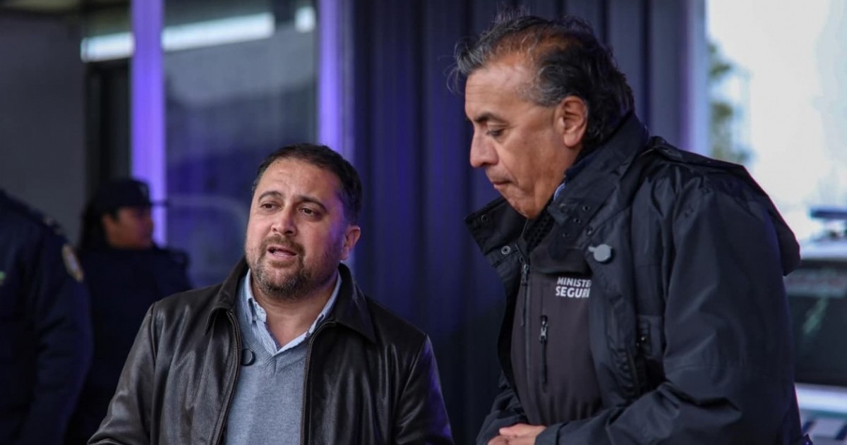 El intendente Waldemar Giordano presentó tres patrulleros 0km que se suman a la flota policial de la ciudad.