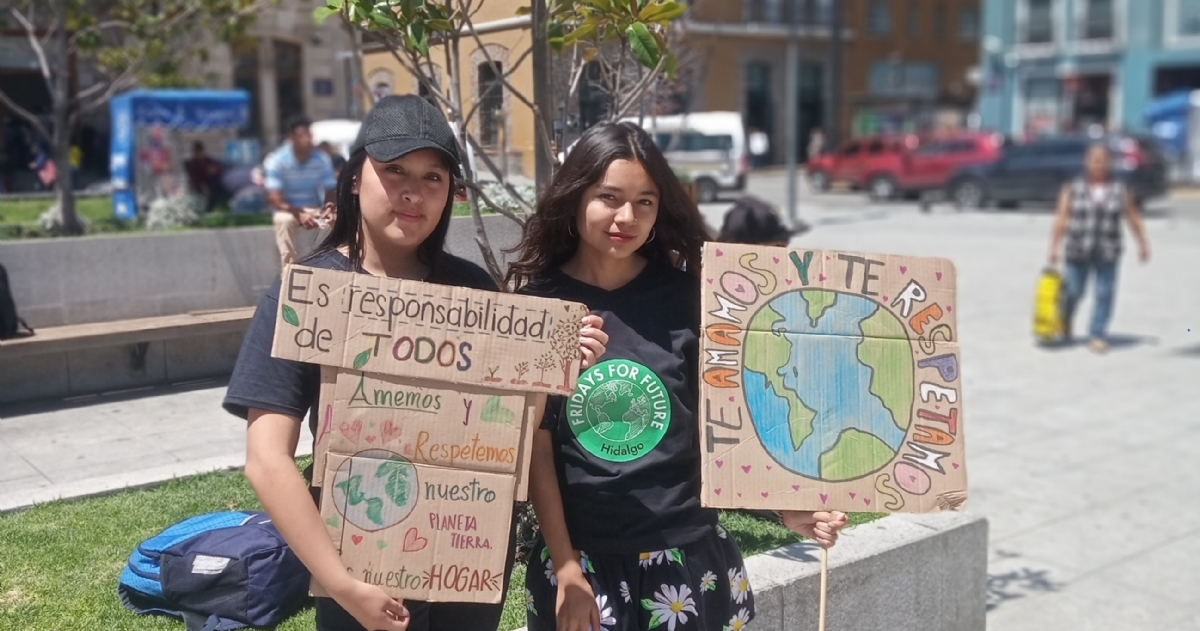 Keyla y Majo estudiantes de Biología desde Pachuca Hidalgo.