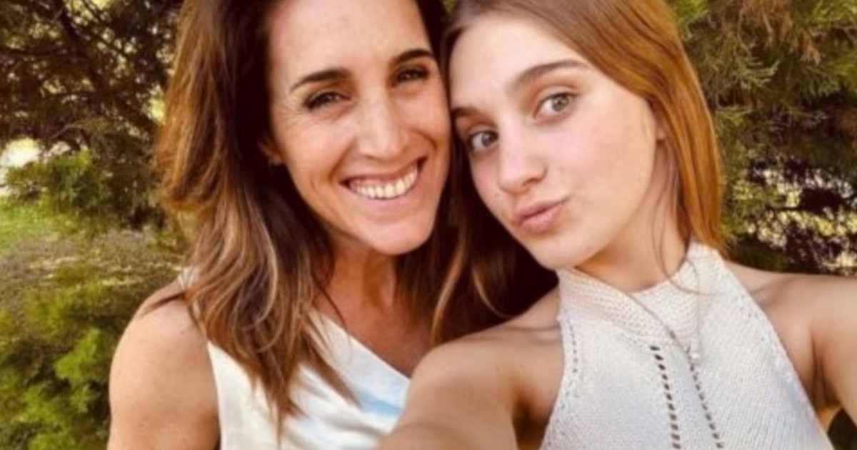 Soledad Pastorutti saludó a su hija Antonia por sus 16 años con una publicación familiar en la que repasó distintos momentos de su crecimiento.