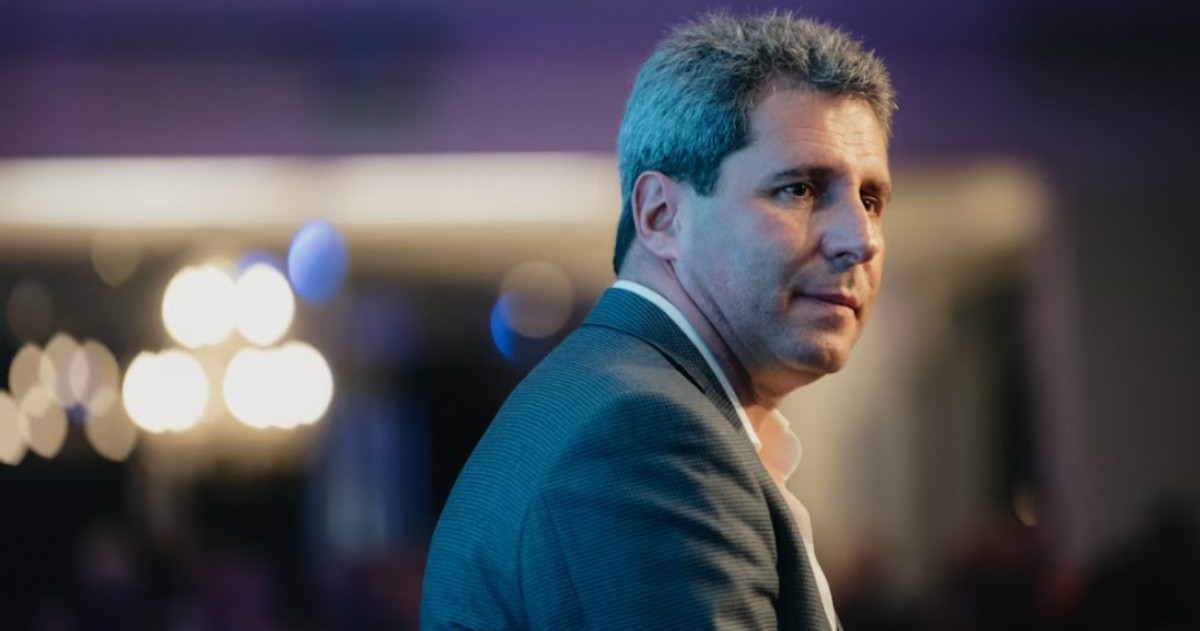 El senador sanjuanino inició una serie de recorridas por provincias y reuniones con dirigentes opositores.