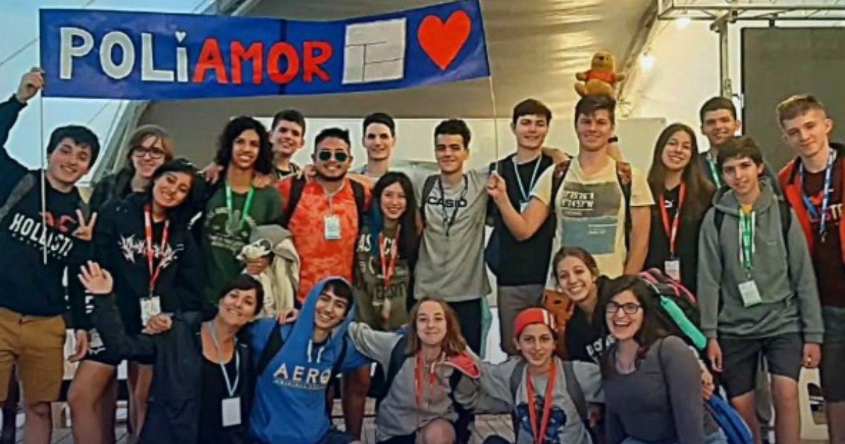 Con el respaldo del Departamento de Matemáticas de la UNR, un grupo de familias del Instituto Politécnico organiza una rifa solidaria para cubrir los gastos del viaje a La Falda.