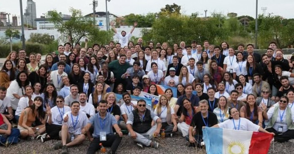 Antonela Ciparelli Moreno, actual presidenta de la Juventud Radical bonaerense, forma parte del sector JR en Lucha, una de las tres líneas que disputarán la conducción partidaria juvenil.