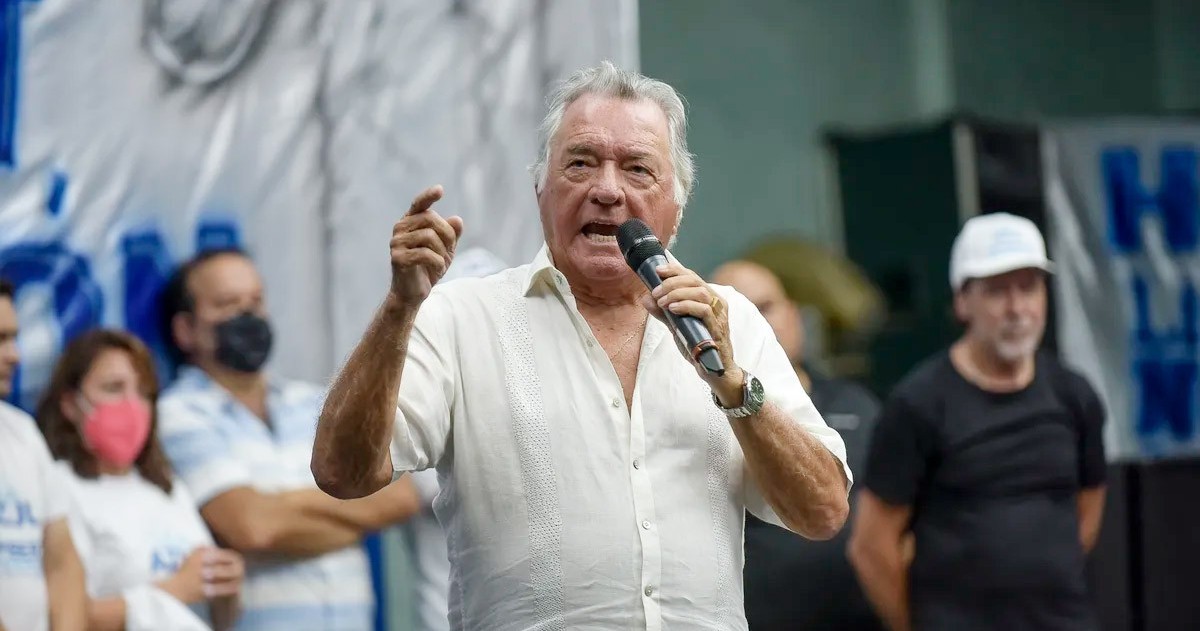 El histórico líder gastronómico cargó contra el Gobierno, advirtió que el país no tiene poder real y anticipó que sobran motivos para salir a la calle.