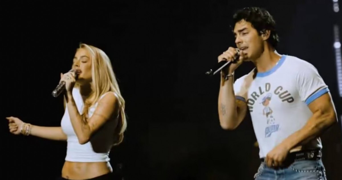 La artista argentina fue la gran invitada sorpresa del show en el Movistar Arena y emocionó a miles de fanáticos con una versión de “This Is Me”.