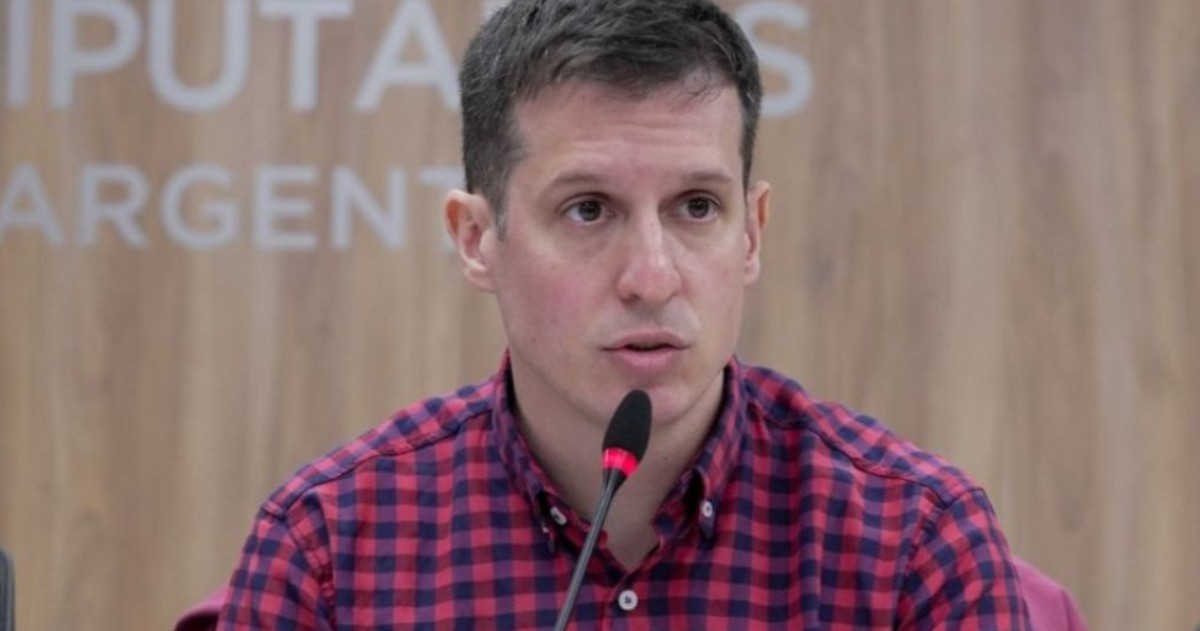 El diputado planteó dudas sobre operaciones, préstamos y vínculos en medio de la investigación judicial por el patrimonio del jefe de Gabinete.