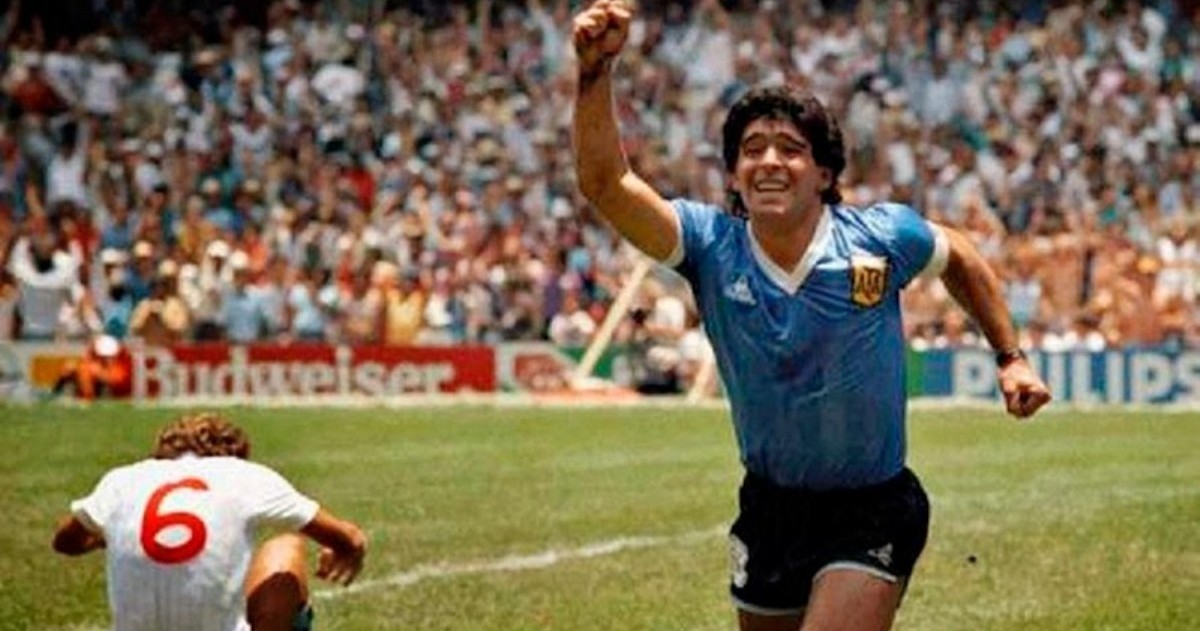 La Facultad de Ciencias Sociales será sede del encuentro entre el 6 y el 8 de noviembre. El evento reunirá a investigadores, periodistas y fanáticos para debatir el fenómeno Maradona desde la mirada de las Ciencias Sociales.