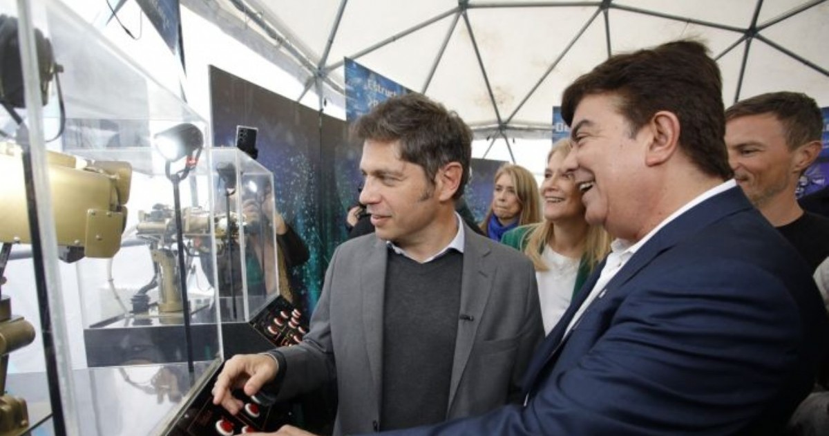 En la Universidad Nacional de La Matanza, el gobernador, el intendente y la vicegobernadora destacaron la importancia de la industria local y presentaron avances en robótica y nuevas tecnologías, en medio de críticas al gobierno de Milei.