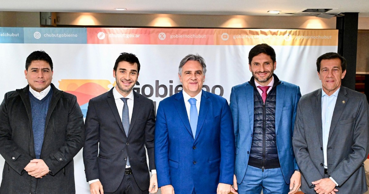Los mandatarios de Córdoba, Santa Fe, Jujuy, Chubut, Santa Cruz y Corrientes sellaron una alianza política para representar a la “Argentina federal” y disputar las próximas elecciones con una agenda centrada en el desarrollo y la gobernabilidad.