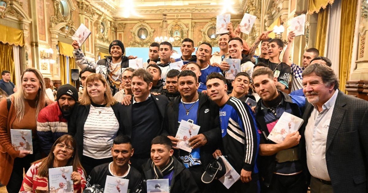 Fue en un acto encabezado por el gobernador Axel Kicillof, el director general de Cultura y Educación, Alberto Sileoni, y el arzobispo de La Plata, Gustavo Carrara.