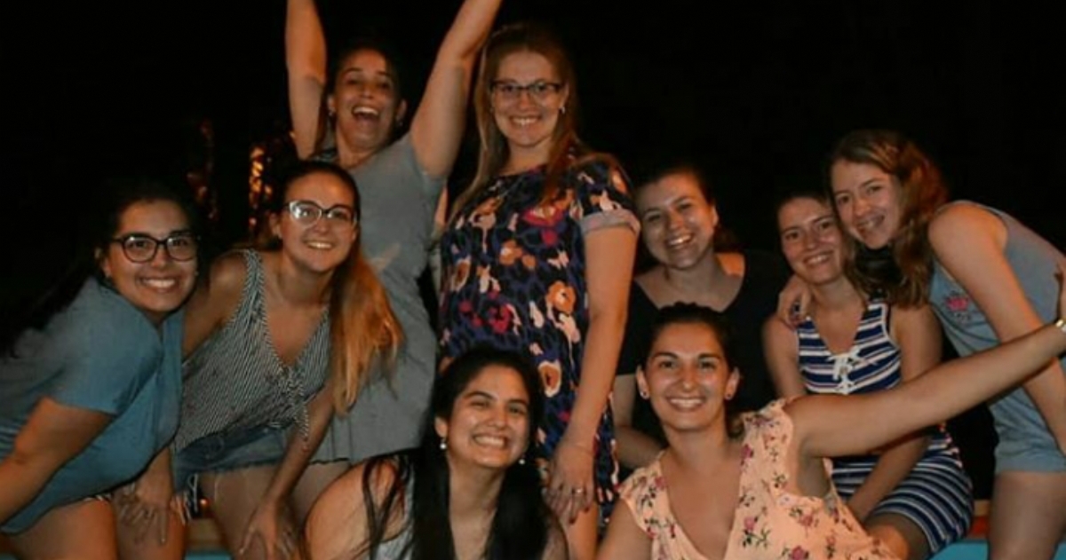 Noche de mates con amigas, Rojas Buenos Aires.