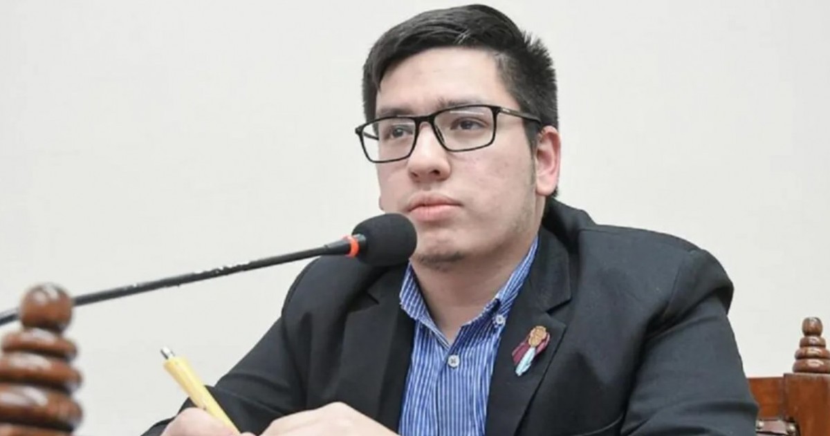 Pablo López fue denunciado por una militante de LLA por ofrecer dinero a cambio de favores sexuales. El cuerpo legislativo decidió que no se vaya por la puerta de atrás.
