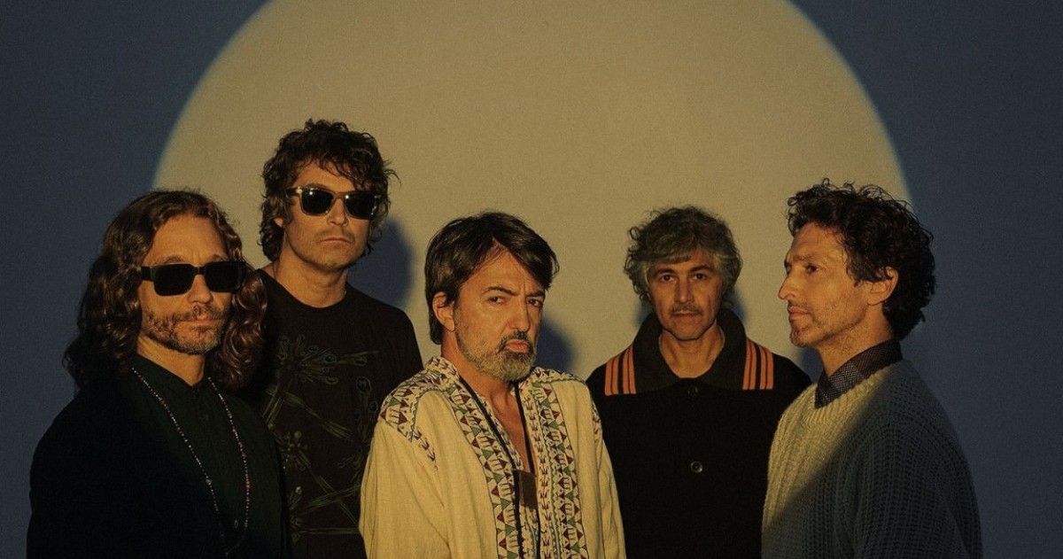 Babasónicos, la banda liderada por Adrián Dárgelos, se presentará el 11 de diciembre en el Anfiteatro Municipal de Rosario.