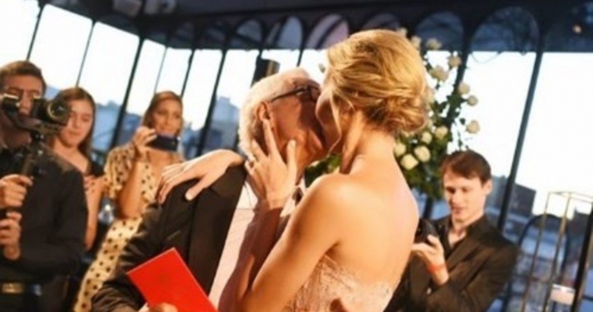El beso sellando el gran amor !