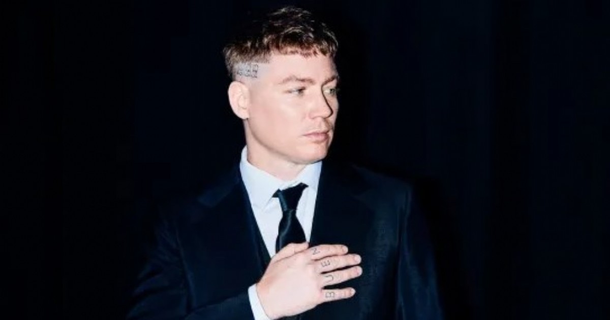 El artista continúa con su gira “El Último Sinvergüenza” y promete una noche a pura energía. Los socios del Club Río Negro tienen 50 por ciento de descuento en los tickets.