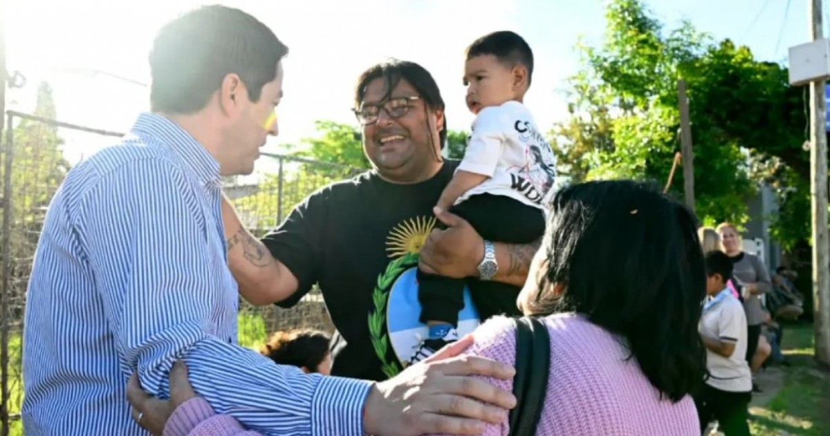 El intendente encabezó junto a Noe Correa la apertura de una obra estratégica para la conectividad del distrito. Financiada íntegramente por el municipio, mejora la circulación y revaloriza el entorno urbano.