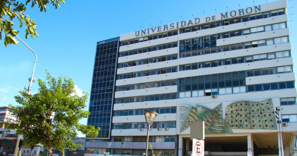 La Universidad de Morón apuesta por un modelo educativo basado en competencias, innovación tecnológica y actualización permanente para los estudiantes que ingresen en 2026.