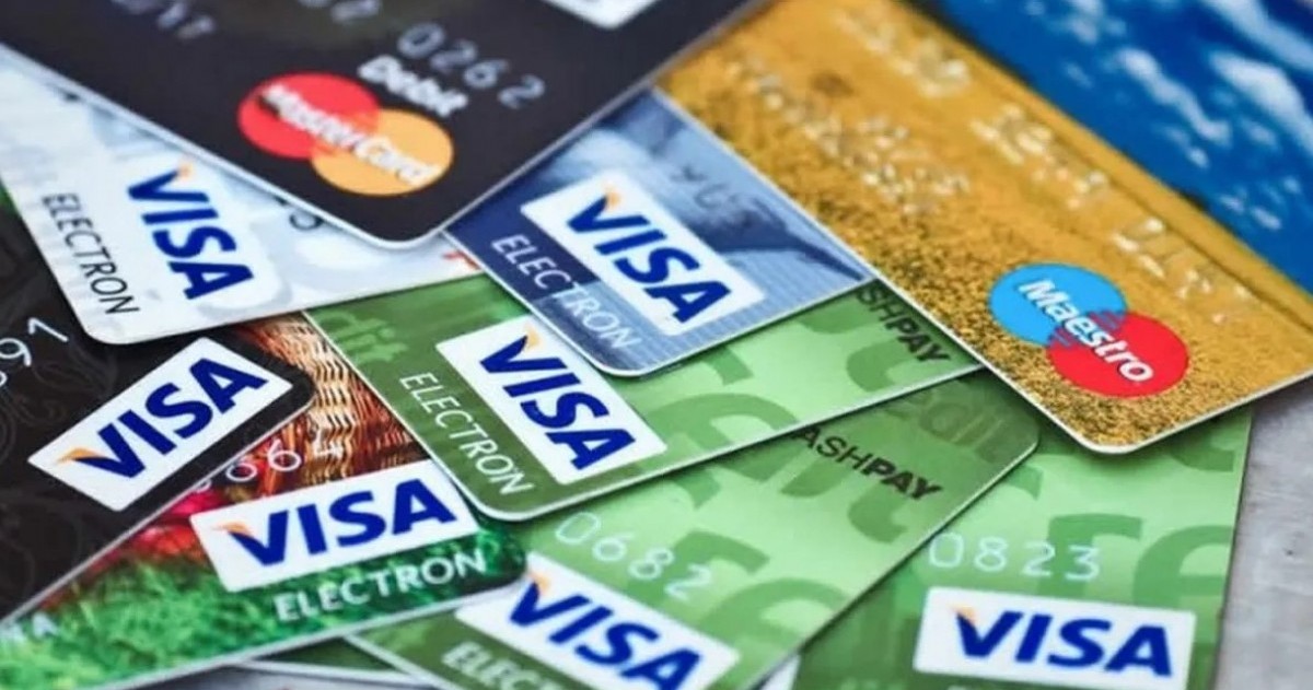 Un informe basado en la Central de Deudores revela que 20,5 millones de adultos están endeudados y que casi uno de cada cuatro registra atrasos en sus pagos, con mayor deterioro en fintech y entidades no financieras.