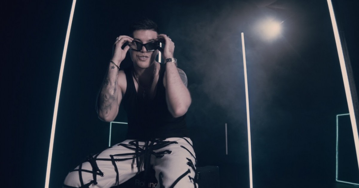 El cantautor colombiano inicia su etapa 2026 con una balada de amor y redención que formará parte del film protagonizado por Jorge Cao y tendrá proyección internacional.