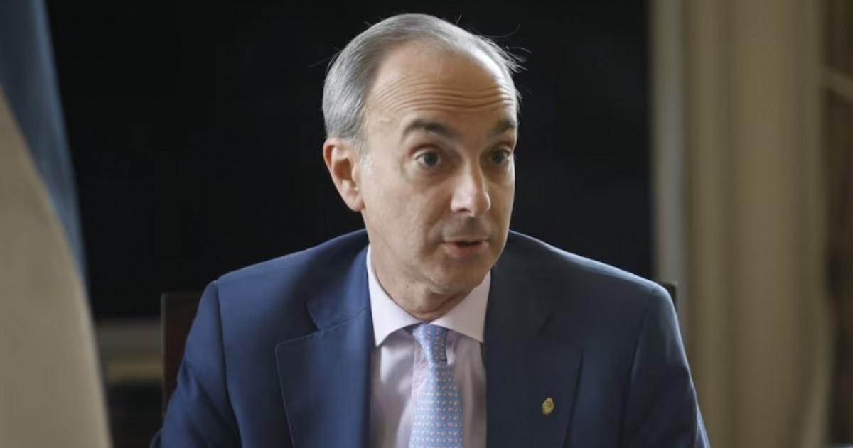 El secretario de Educación, Carlos Torrendell, quedó en el centro de un fuerte cruce con la diputada Mariela Coletta, quien le recordó que tardó 15 años en graduarse de la Universidad Católica Argentina.