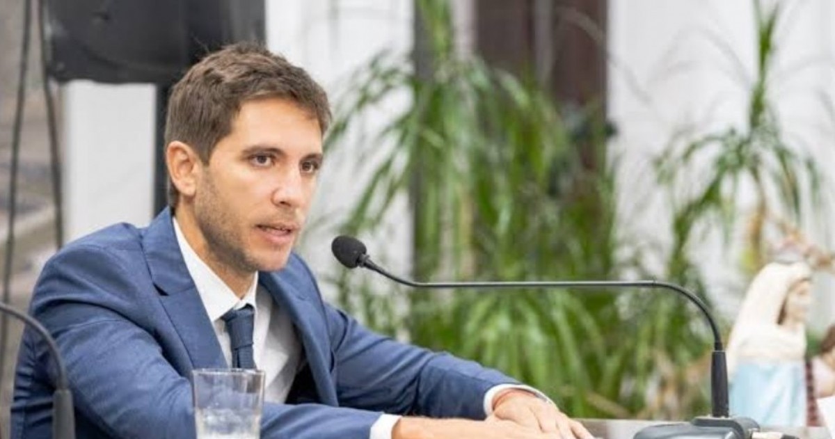 Santiago Passaglia recorrió el Hospital Provincial San Felipe y utilizó las imágenes del lugar para reclamarle respuestas al ministro de Salud bonaerense, Nicolás Kreplak.
